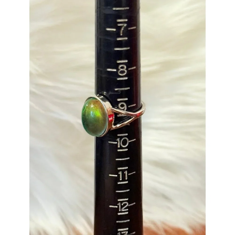 Oval Shaped Color Changing Ring‎